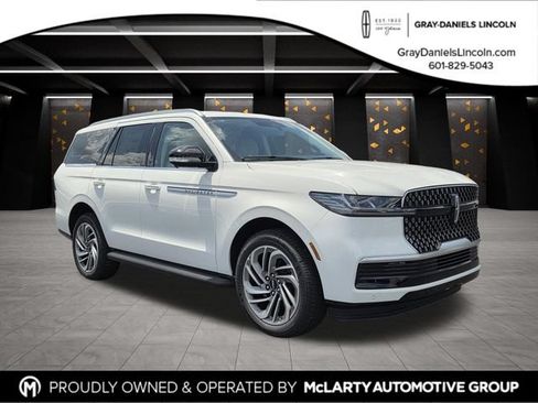 New 2026 Lincoln Navigator Premiere AWD/4WD image 1
