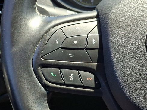 Used 2020 Jeep Cherokee Trailhawk w/ Cold Weather Group AWD/4WD image 21