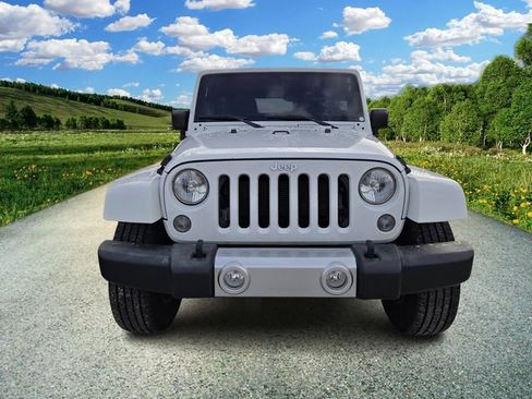 Used 2015 Jeep Wrangler Unlimited Sahara w/ Connectivity Group image 2