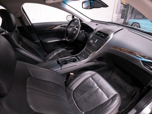 Used 2013 Lincoln MKZ AWD image 18