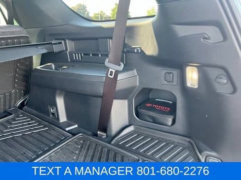 Used 2025 Toyota 4Runner SR5 AWD/4WD image 35