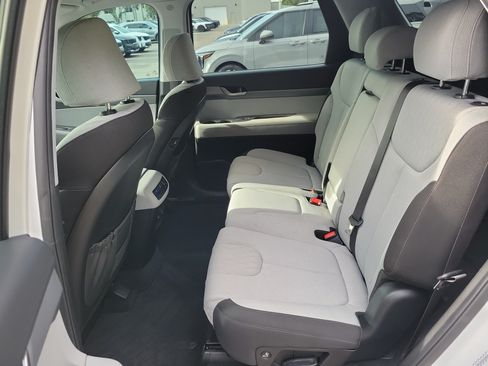 Used 2021 Hyundai Palisade SE FWD image 15