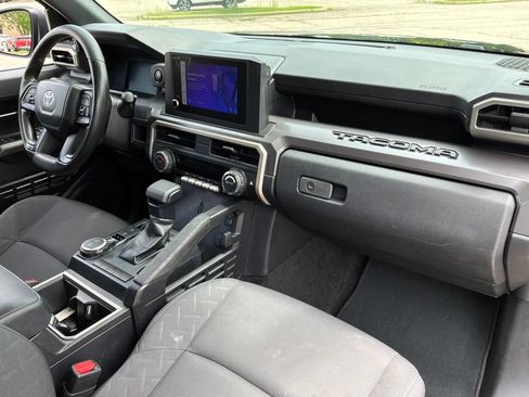 Used 2024 Toyota Tacoma SR5 AWD/4WD image 28