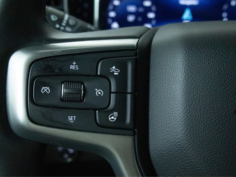 Used 2025 Chevrolet Silverado 1500 LT AWD/4WD image 18