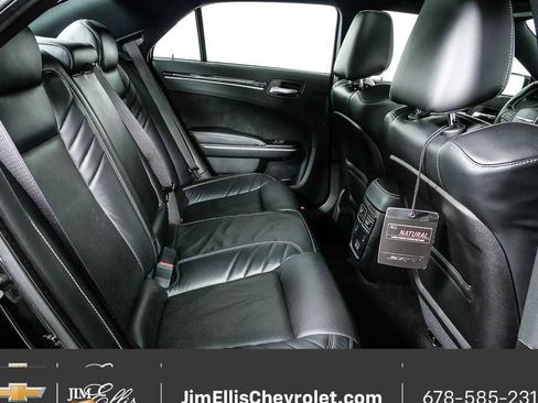 Used 2023 Chrysler 300 C image 23