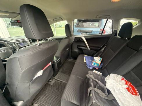 Used 2018 Toyota RAV4 LE w/ All Weather Liner Package AWD/4WD image 13