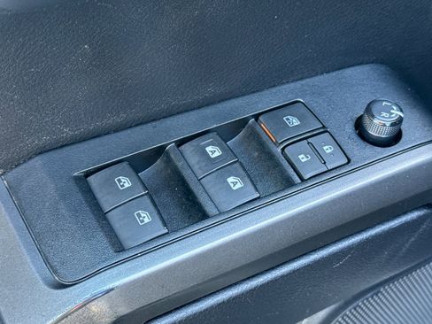 Used 2019 Toyota Tacoma TRD Off-Road image 13