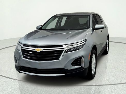 Used 2024 Chevrolet Equinox LT AWD/4WD image 8