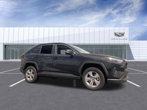 Used 2025 Toyota RAV4 XLE FWD image 1