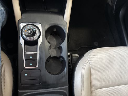 Used 2020 Ford Escape SE Sport image 25