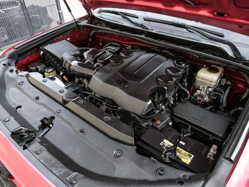 Used 2014 Toyota 4Runner Limited image 54