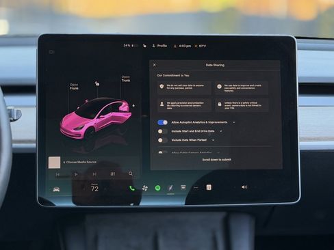 Used 2023 Tesla Model 3 Standard Range image 44