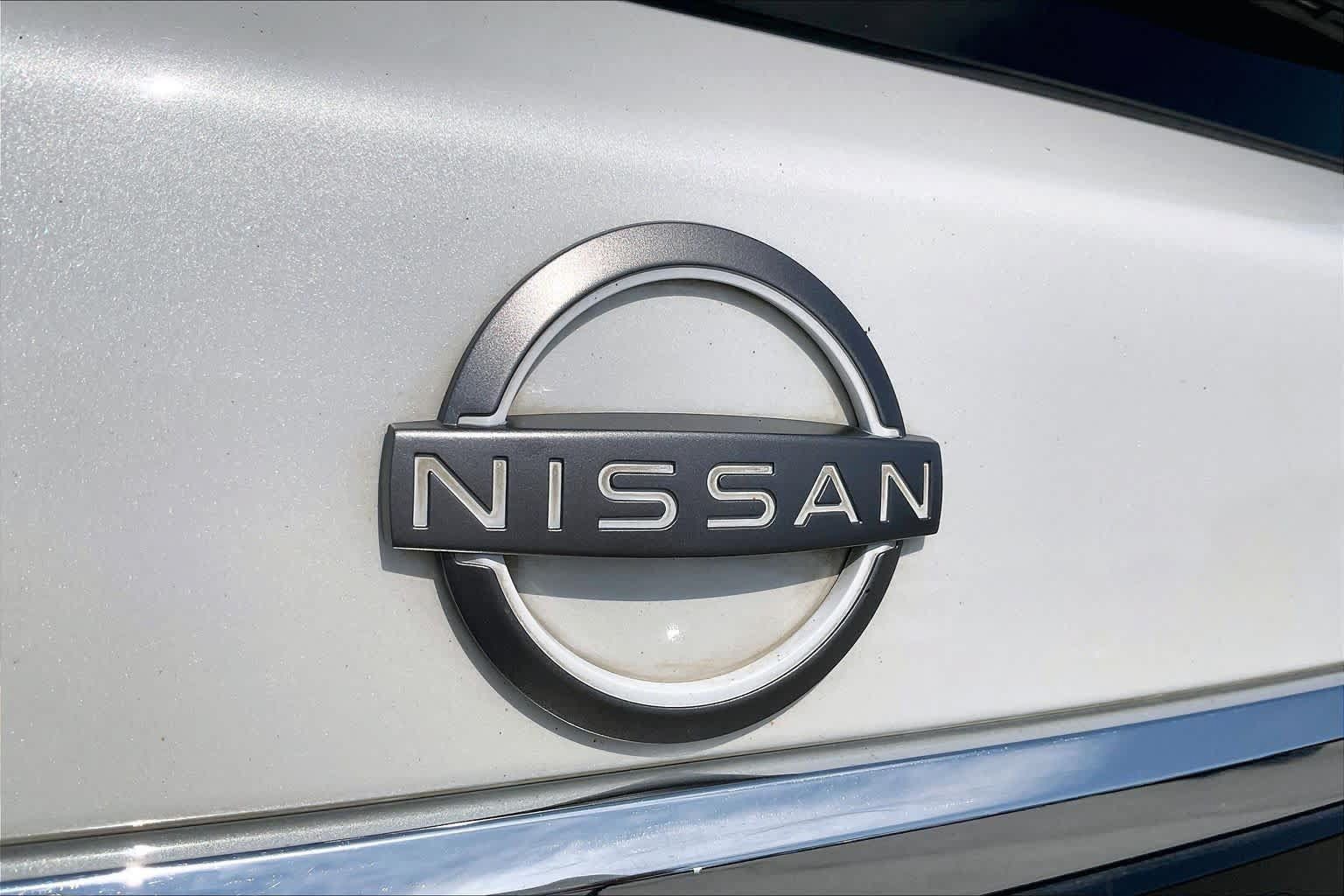 Used 2022 Nissan Armada SL w/ Captain's Chairs Package RWD image 30
