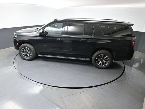 Used 2021 Chevrolet Suburban Z71 AWD/4WD image 18