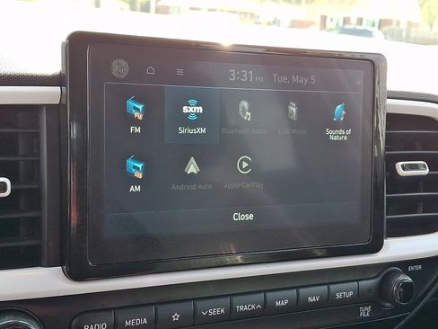 Used 2022 Hyundai Venue Limited w/ Cargo Package FWD image 26