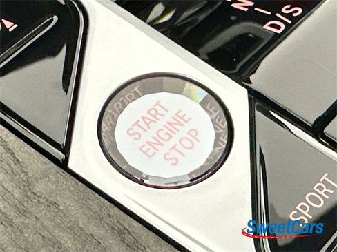 Used 2023 BMW X7 M60i w/ Executive Package image 36