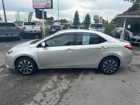 Used 2015 Toyota Corolla LE FWD image 8
