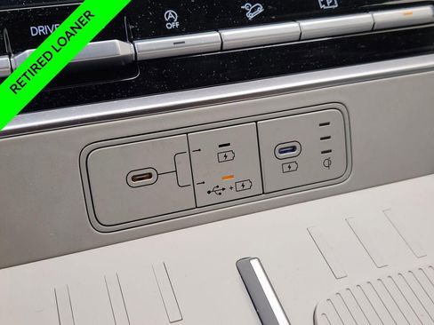 New 2025 Hyundai Santa Fe SEL image 17