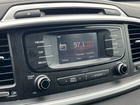 Used 2016 Kia Sorento LX w/ LX Convenience Package AWD/4WD image 22