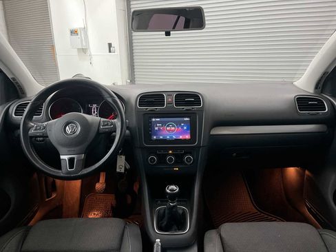 Used 2011 Volkswagen Golf TDI FWD image 10