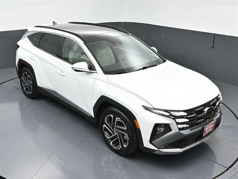 Used 2025 Hyundai Tucson Limited FWD image 33