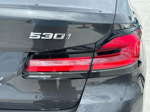 Used 2022 BMW 530i w/ M Sport Package RWD image 32