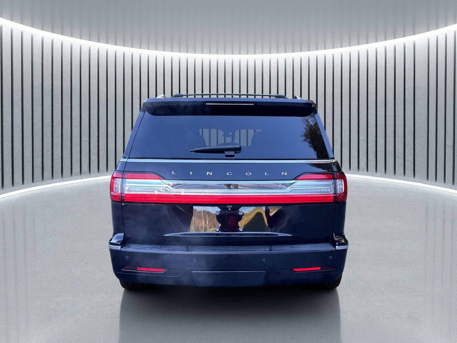 Used 2019 Lincoln Navigator L Reserve AWD/4WD image 4