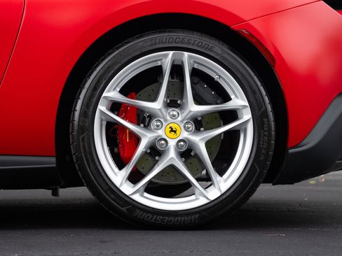 Used 2023 Ferrari Roma RWD image 28