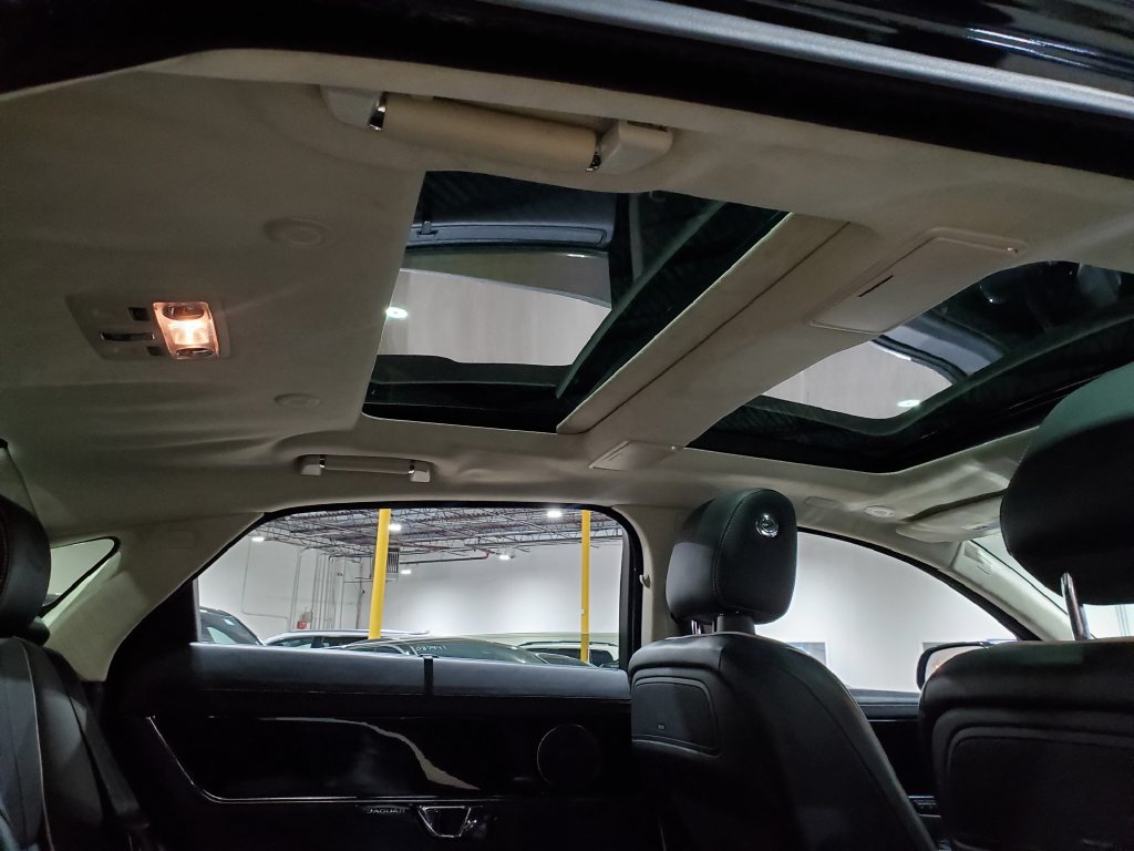 Used 2014 Jaguar XJ L Supercharged RWD image 23