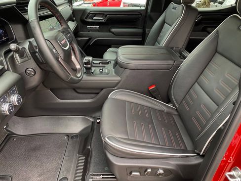 Used 2025 GMC Sierra 1500 AT4X image 13