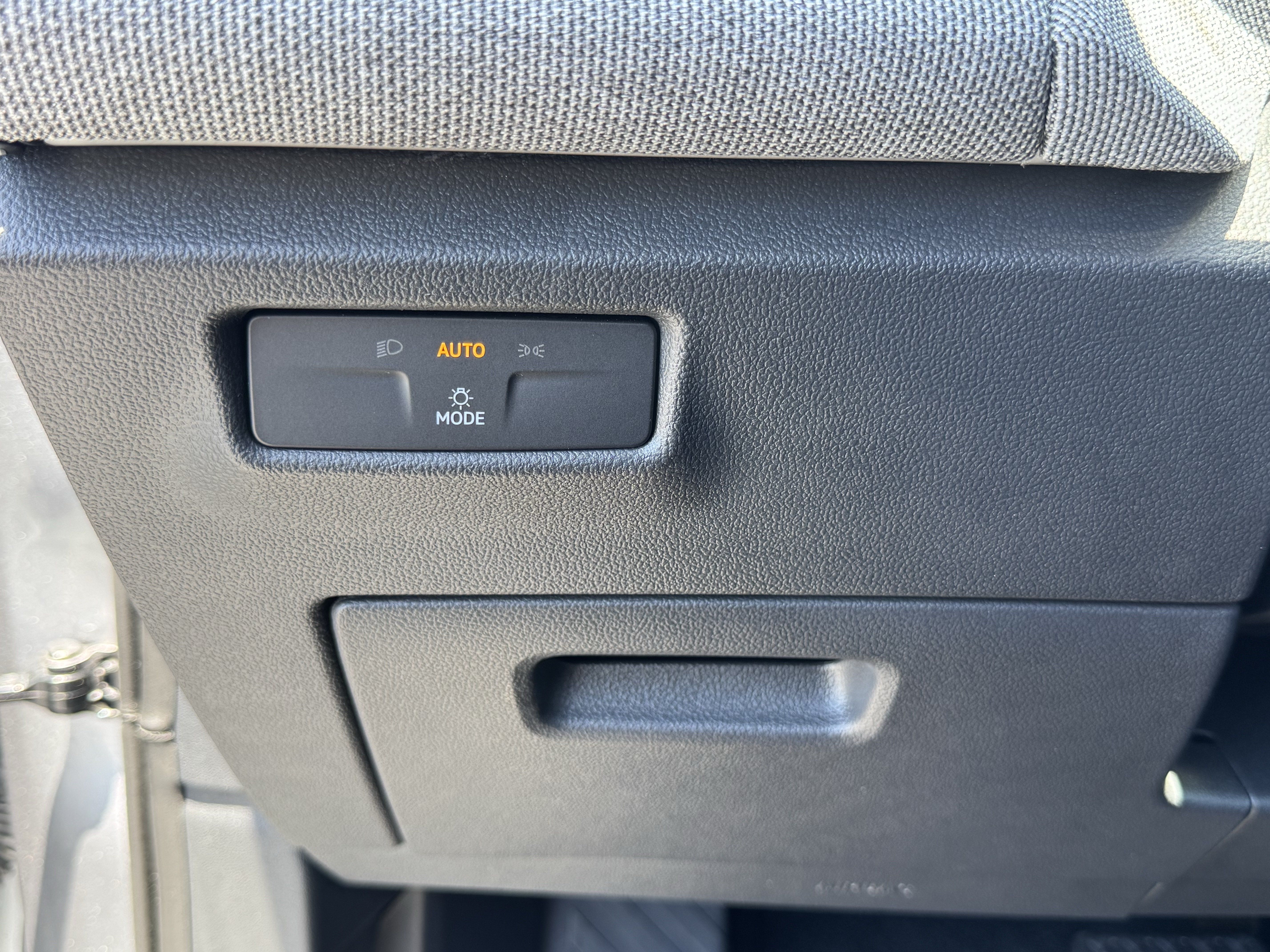 Certified 2025 Volkswagen Tiguan S FWD image 26
