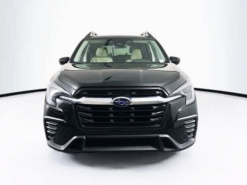 Used 2025 Subaru Ascent Premium AWD/4WD image 2