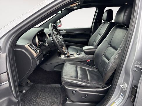 Used 2016 Jeep Grand Cherokee Limited image 16