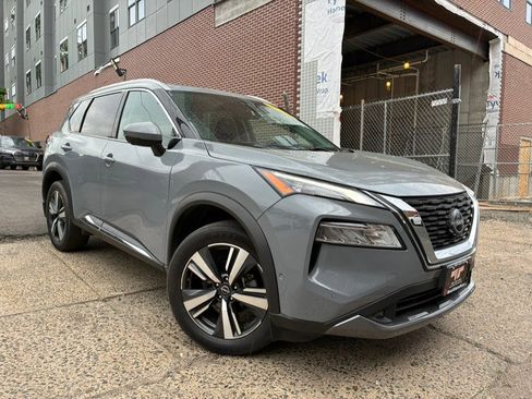 Used 2022 Nissan Rogue SL w/ SL Premium Package AWD/4WD image 3