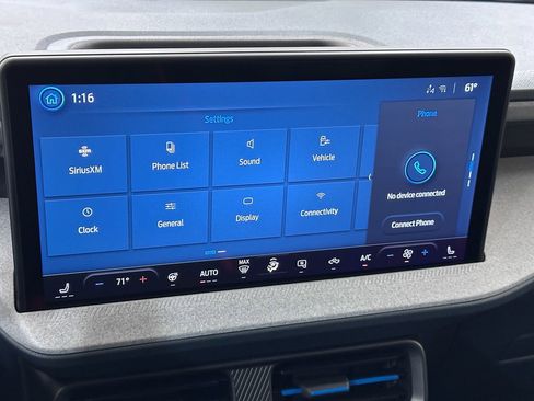 New 2025 Ford Maverick XLT w/ XLT Luxury Package FWD image 35