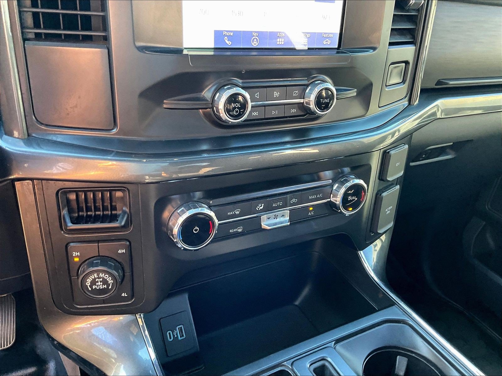 Used 2022 Ford F150 XLT w/ Equipment Group 301A Mid AWD/4WD image 16