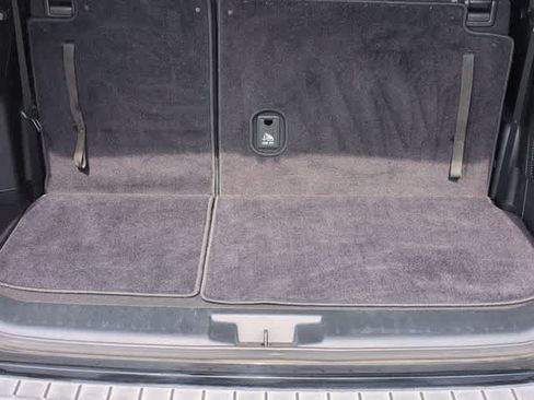 Used 2022 Toyota Highlander XLE FWD image 34