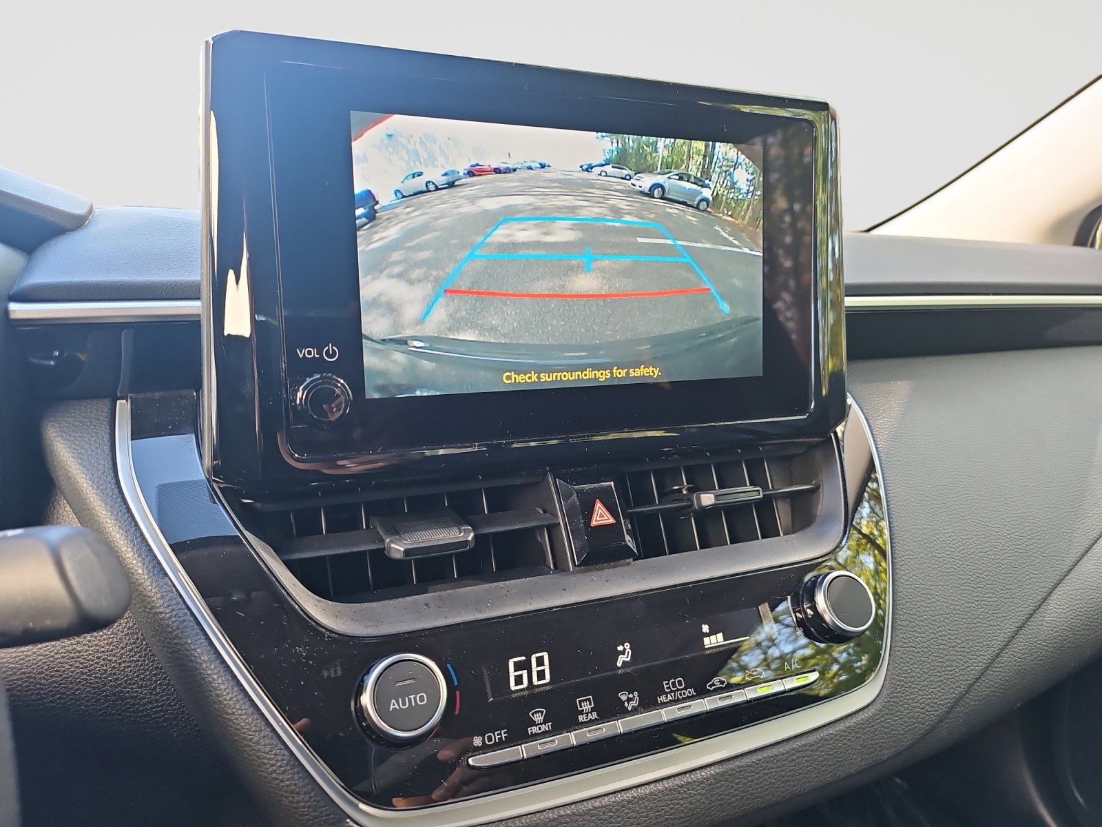 Used 2024 Toyota Corolla LE FWD image 28