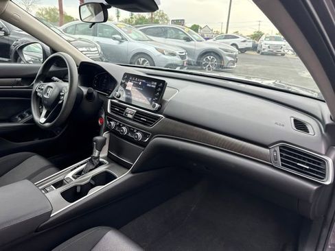 Used 2020 Honda Accord EX image 19