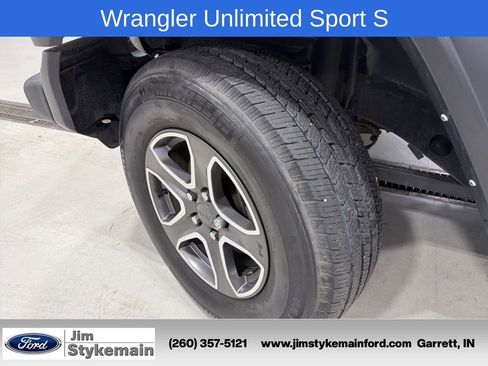 Used 2021 Jeep Wrangler Unlimited Sport w/ Technology Group AWD/4WD image 7