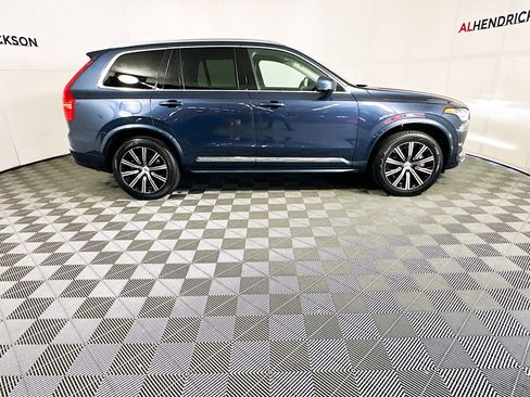Used 2025 Volvo XC90 B5 Core image 2