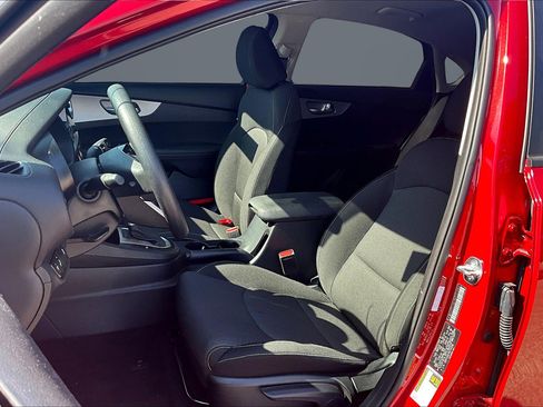 Used 2024 Kia Forte LXS w/ LXS Technology Package image 15