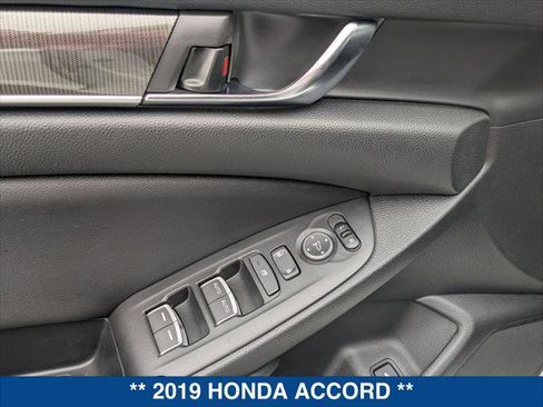 Used 2019 Honda Accord Sport image 11