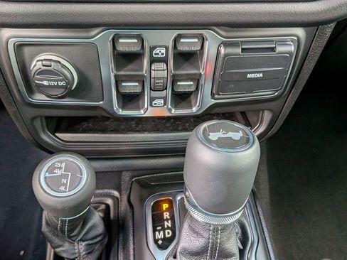 New 2026 Jeep Wrangler Unlimited Sahara AWD/4WD image 21