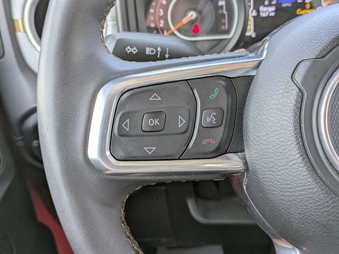 Used 2025 Jeep Wrangler Unlimited Sahara AWD/4WD image 25