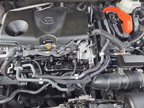 Used 2021 Toyota Venza Limited image 33