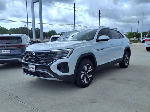 New 2026 Volkswagen Atlas Cross Sport SE image 3