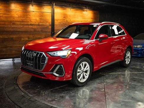 Used 2022 Audi Q3 2.0T Premium AWD/4WD image 2