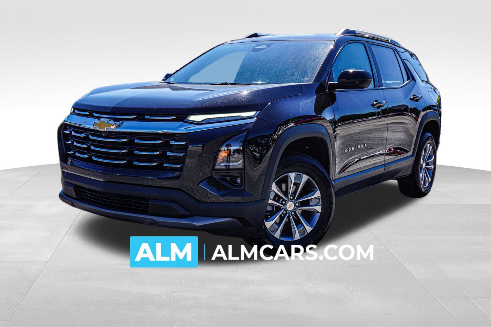 Used 2025 Chevrolet Equinox LT w/ Convenience Package II FWD image 1