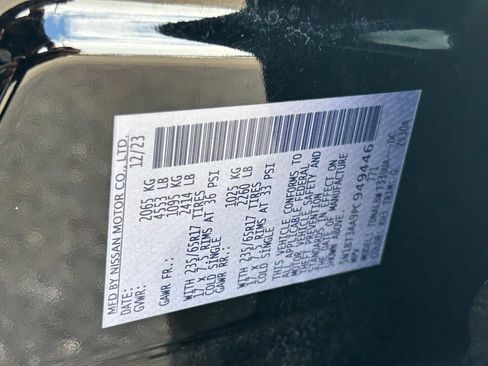 Used 2023 Nissan Rogue S FWD image 64